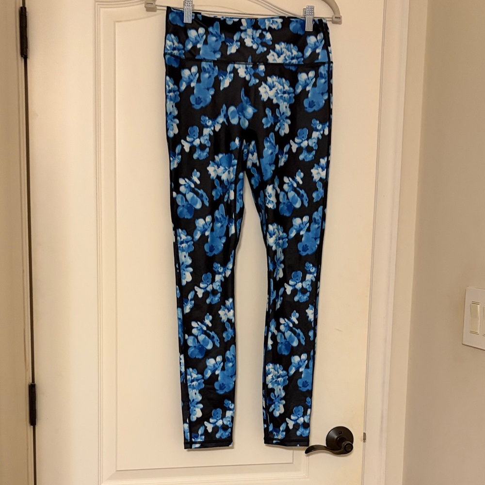 Fabletics Floral Blue and Black Women’s Leggings